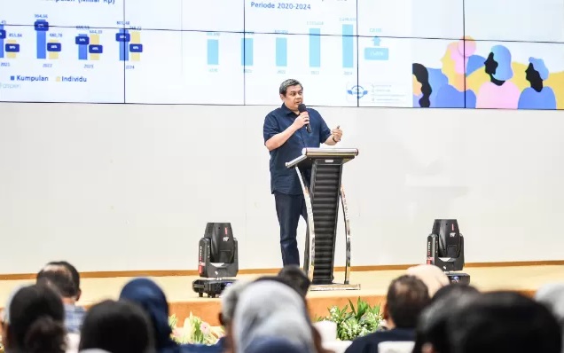 Corporate Secretary TASPEN, Henra, menyampaikan pertumbuhan premi Taspen Life tahun 2024 melampaui rata-rata industri Pertumbuhan Premi Taspen Life 2024 Lampaui Rata-Rata Industri