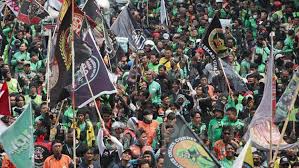 Ilustrasi mitra pengemudi menggelar unjuk rasa dengan mengajukan lima tuntutan, salah satunya menuntut kenaikan tarif. Dok. SWA. Kajian Final, Pemerintah Akan Naikkan Tarif Ojol 8-15 Persen