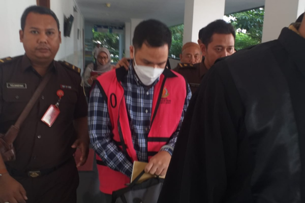 Azam Akhmad Akhsya. Dok. Kejagung. Matafakta. Vonis 7 Tahun Untuk Jaksa Pemeras Korban Kasus Investasi Bodong