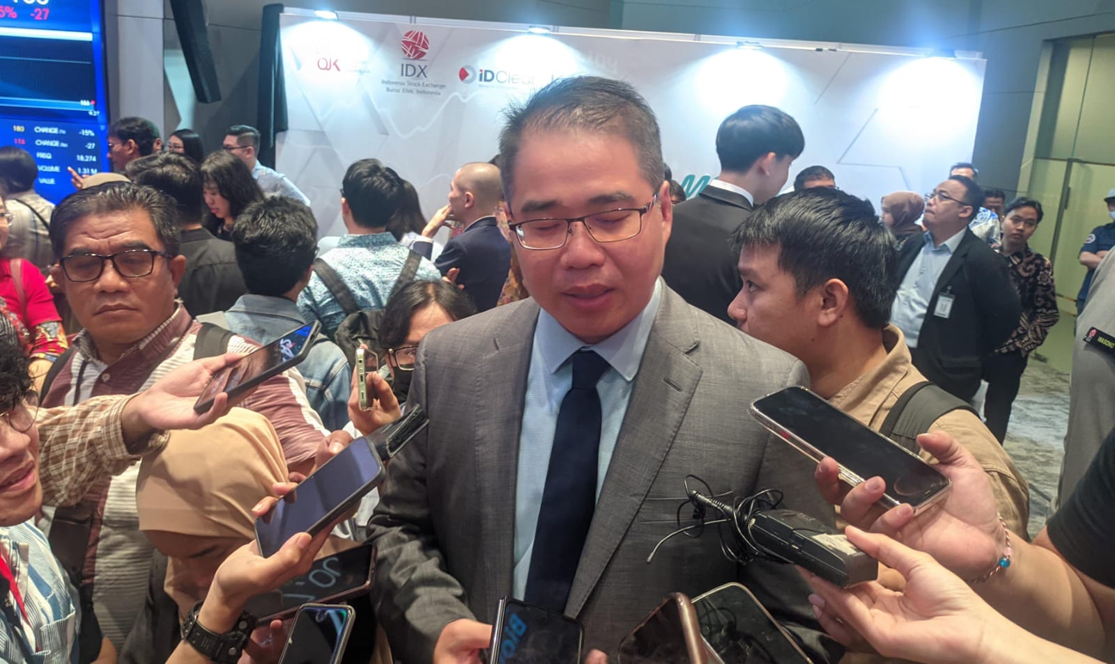 Direktur Utama PMUI, Agus Susanto pasca-listing di gedung BEI Kamis (10/7). FOTO - EmitenNews.com/Akhmad Jiharka. Bos PMUI Buka Suara soal Isu IPO Gagal
