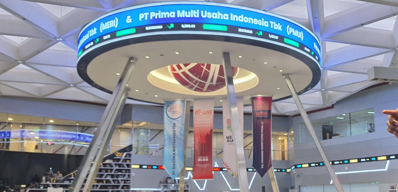 Lantai perdagangan saham di BEI. IHSG Ditutup Kembali Menguat 0,60 Persen ke Level 7.047