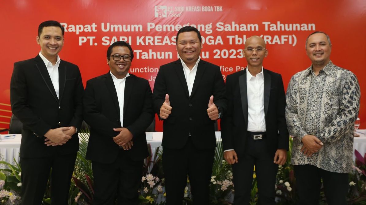 Pengurus Sari Kreasi Boga berfoto bersama usai RUPS Tahunan perseroan. FOTO - ISTIMEWA Bebas Jebakan PKPU, Ini Reaksi Sari Kreasi Boga (RAFI)
