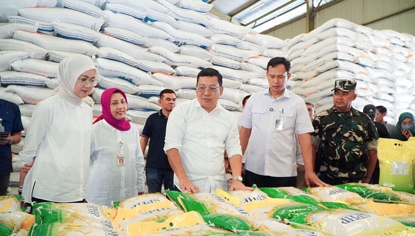 Jaga Harga Gabah, Pemerintah Tambah Target Serap Beras 1 Juta Ton