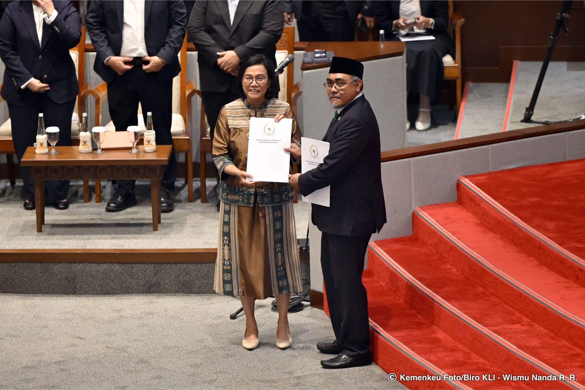 DPR RI dan pemerintah menyepakati asumsi dasar ekonomi makro untuk penyusunan RAPBN 2026. Asumsi Dasar RAPBN 2026 Disepakati, Pertumbuhan Ekonomi 5,2-5,8 Persen