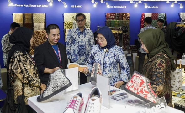 Kementerian Perindustrian terus mendorong transformasi industri batik untuk menerapkan prinsip keberlanjutan (sustainability).(Foto: Kemenperin) Transformasi ke Industri Batik Berkelanjutan Butuh Kolaborasi