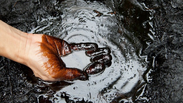 Kementerian ESDM menetapkan Harga Rata-rata Minyak Mentah Indonesia (Indonesia Crude Price/ICP) bulan Juli 2025 pada angka USD68,59 per barel. ICP Juli 2025 Turun ke Angka USD68,59 per Barel