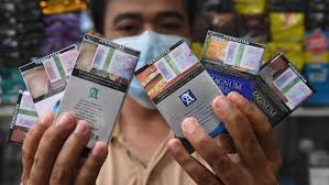 Ilustrasi untuk 2026, pemerintah mengintensifkan pemasukan dari sektor bea dan cukai, yang mencapai Rp334,3 triliun. Dok. Keuangan News. Target Pemerintah dari Bea dan Cukai Rp334T, Rokok Masih Jadi Andalan