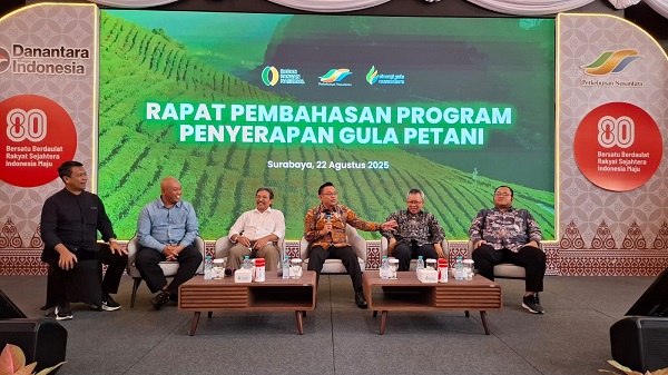 Rapat Pembahasan Program Penyerapan Gula Petani yang digelar di Surabaya, Jumat (22/8).(Foto: Badan Pangan Nasional) Pemerintah Siapkan Rp1,5 Triliun untuk Serap Gula Petani