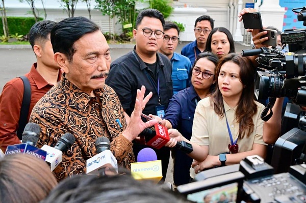 Ketua Dewan Ekonomi Nasional (DEN), Luhut Binsar Pandjaitan, dalam keterangannya usai diterima Presiden Prabowo, di Istana Merdeka, Jakarta, Rabu (27/08/2025). (Foto: Setneg) Presiden: Pertanian Indonesia ke Depan Harus Ditopang Riset dan Sains