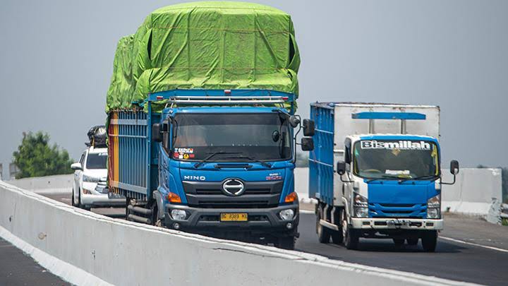 Kementerian Perhubungan menyiapkan langkah antisipasi lonjakan mobilitas masyarakat pada libur panjang memperingati Maulid Nabi Muhammad SAW 2025 Truk Berat Dibatasi, Contra Flow Diterapkan di Tol Saat Libur Maulid