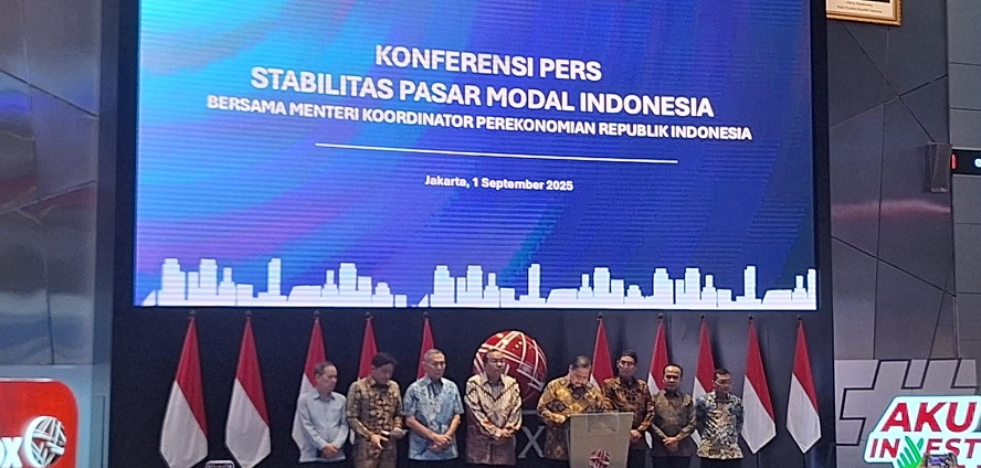 Pemerintah memastikan fundamental ekonomi Indonesia tetap solid meski sempat terguncang oleh dinamika sosial dan politik pada akhir pekan lalu. Hal ini disampaikan Menteri Koordinator Bidang Perekonomian Airlangga Hartarto dalam acara Dialog Stabilitas Pasar Modal Indonesia di Bursa Efek Indonesia (BEI), Senin (1/9/2025). Menko Airlangga: Ekonomi RI Tetap Solid di Tengah Gejolak Sosial