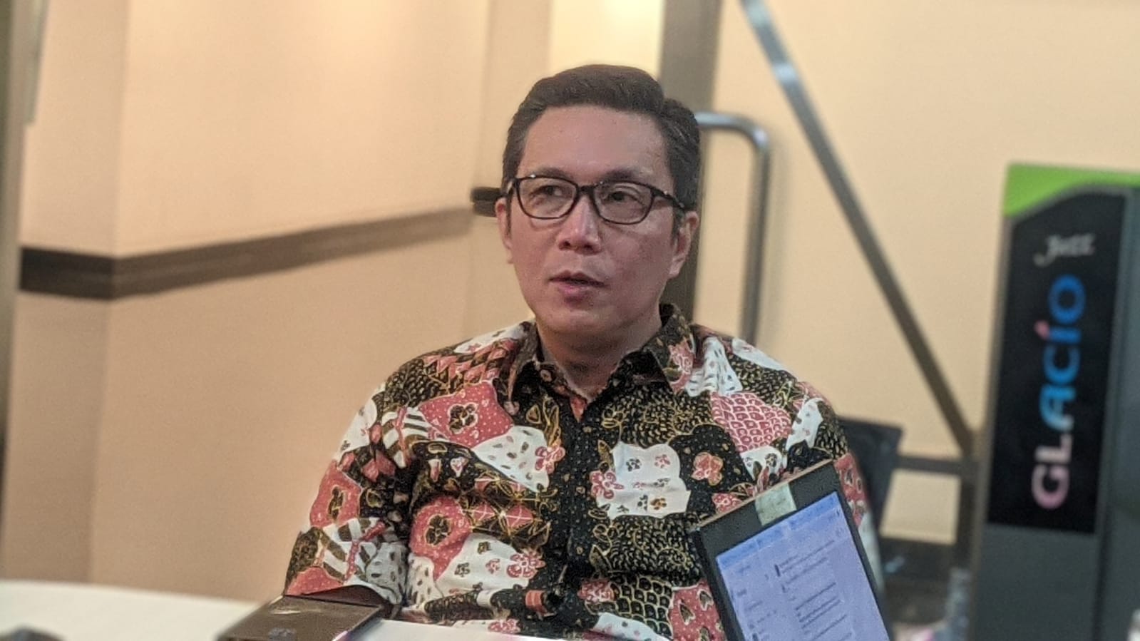 Potret Jeffrey Hendrik, Direktur Pengembangan BEI pada saat berbincang kepada wartawan saat Kamis (4/9). BEI Tunggu Kepastian Relaksasi Short Selling