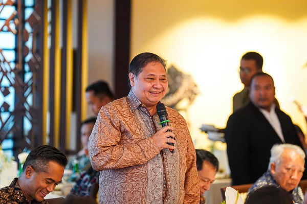 Menteri Koordinator Bidang Perekonomian Airlangga Hartarto saat menyampaikan sambutan pada Luncheon Meeting bersama Kamar Dagang dan Industri Indonesia (KADIN) di Menara Kadin Kuningan, Jakarta, Kamis (4/09). Airlangga Minta Masukan Pelaku Usaha untuk Ciptakan Lapangan Kerja