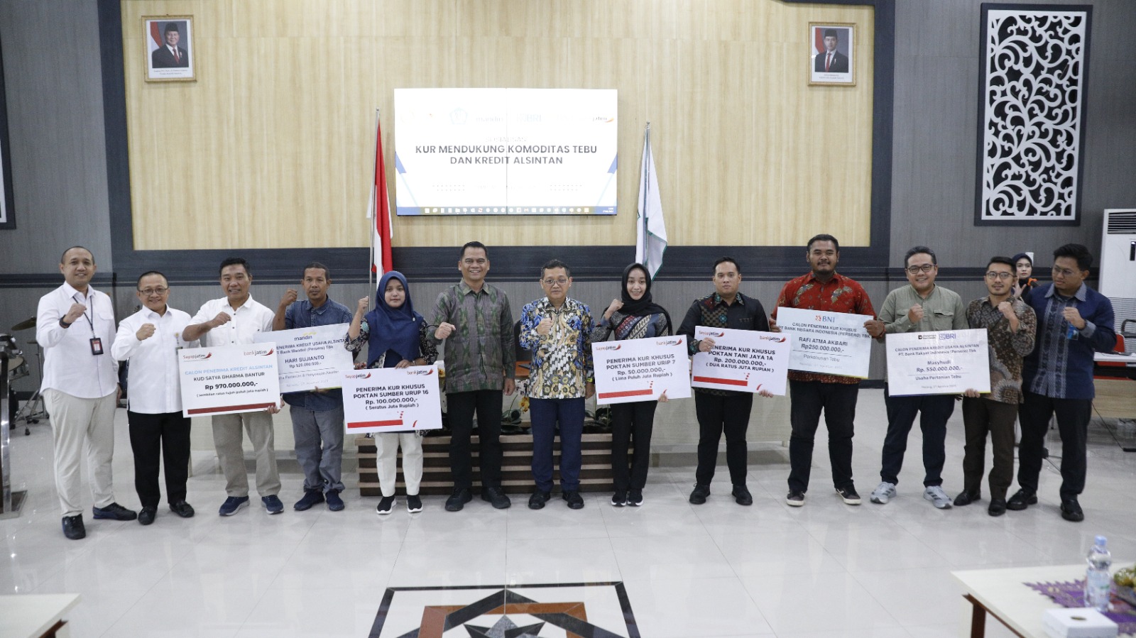 Kegiatan sosialisasi Program Kredit Alsintan dan KUR Khusus Tebu dalam acara sosialisasi dan koordinasi yang diselenggarakan Kementerian Pertanian di Malang, Jawa Timur, Rabu (27/08). Pemerintah Beri Relaksasi KUR Perkebunan Tebu