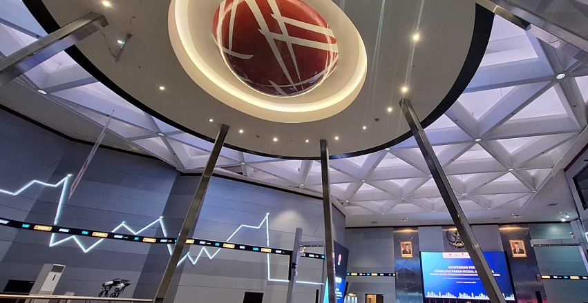 Lantai perdagangan saham di BEI. IHSG Ditutup Anjlok 1,78 Persen, 7 Sektor Tumbang