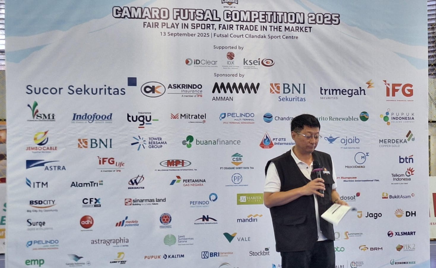 Deputi Komisioner Pengawas Emiten, Transaksi Efek, dan Pemeriksaan Khusus OJK, I. B. Aditya Jayaantara. OJK Investigasi 2 Bank dan 3 Sekuritas Terkait Dugaan Pembobolan RDN
