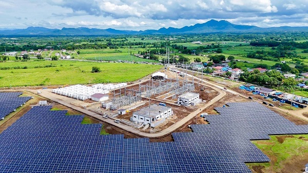 PLTS dengan dukungan battery energy storage system (BESS) 320 megawatt hour (MWh) yang dioperasikan afiliasi Pertamina NRE resmi beroperasi di Provinsi Batangas, Filipina. PLTS Baseload Pertama, Afiliasi Pertamina NRE, Beroperasi di Filipina