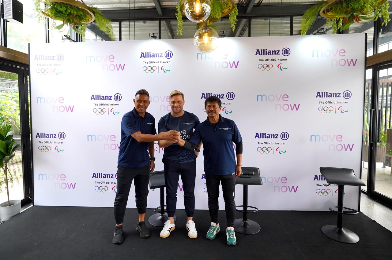 Alexander Grenz, Country Manager & Direktur Utama Allianz Life Indonesia, Maman Abdurrahman, Legenda Sepak Bola Indonesia, dan Indra Sjafri, mantan Pelatih Timnas U-19 & U-23, membahas pentingnya pembinaan sepak bola usia muda serta peran Allianz melalui MoveNow Camp Allianz Ajak 30 Remaja Indonesia Ikuti MoveNow Camp
