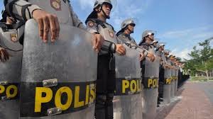 Ilustrasi pasukan antihuru-hara Polri. Dok. Tribunnews. Istana Pastikan Tim Reformasi Polri yang Utama, Bentukan Presiden