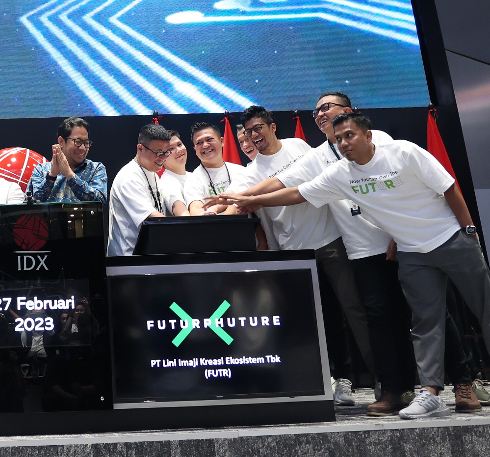 Manajemen FUTR ketika mencatatkan sahamnya di BEI BEI Minta FUTR Beberkan Proyek Geothermal & Pengendali Baru