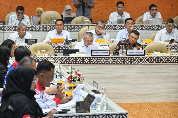 Bersama Pengemudi, Menhub dan DPR Bahas Pembentukan Tim ODOL