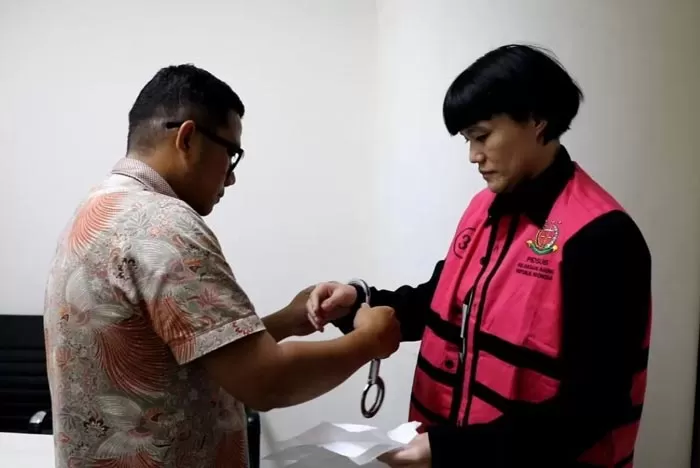 Advokat Marcella Santoso (rompi tersangka). Dok. Kejagung. Kejagung Limpahkan Ke Pengadilan Kasus Suap Rp40M Advokat Wilmar Group
