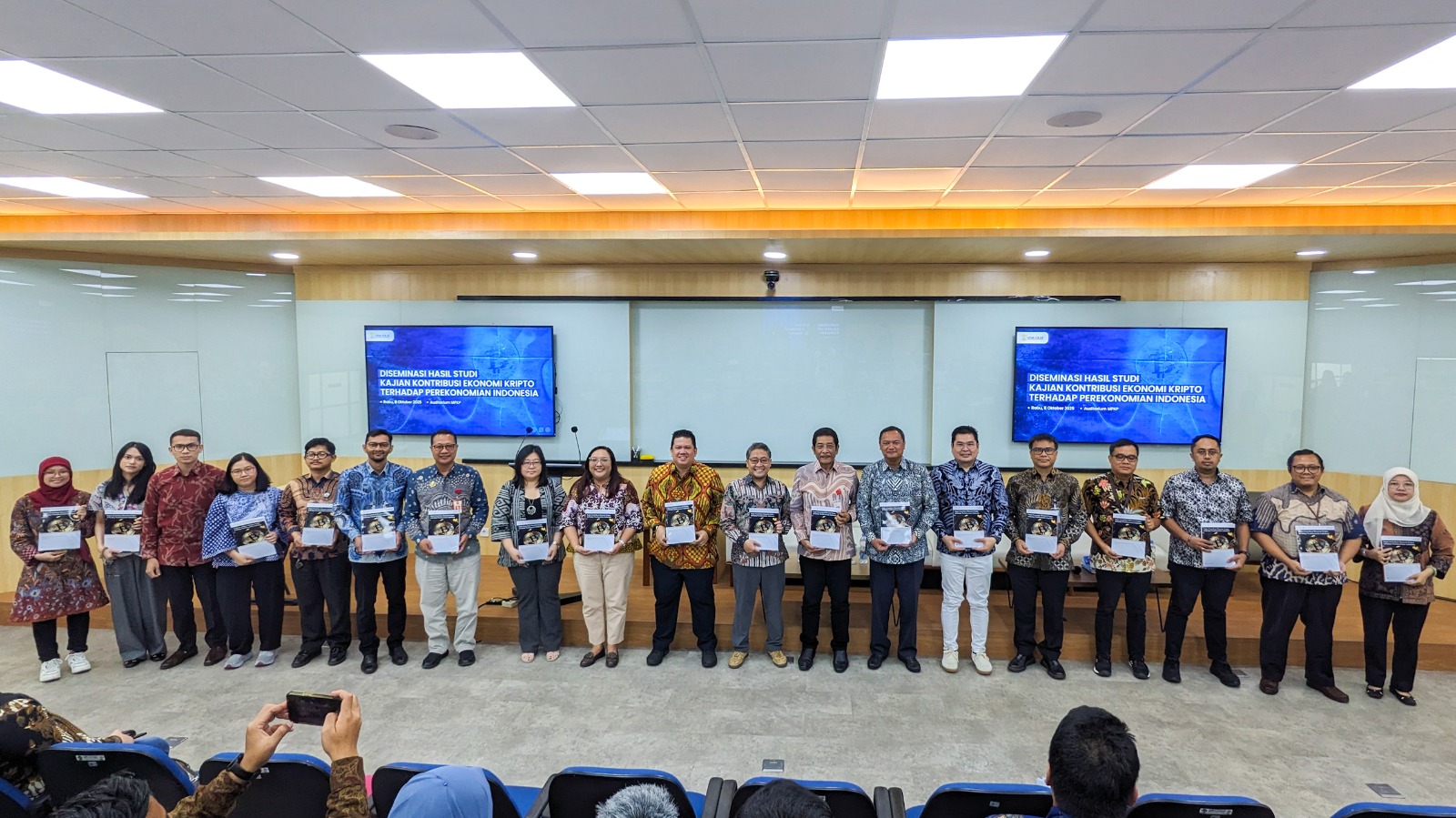 Menuju Regulasi dan Ekonomi Digital yang Berkelanjutan: LPEM FEB UI Gelar Diseminasi Hasil Studi Ekonomi Kripto LPEM FEB UI Gelar Diseminasi Hasil Studi Ekonomi Kripto