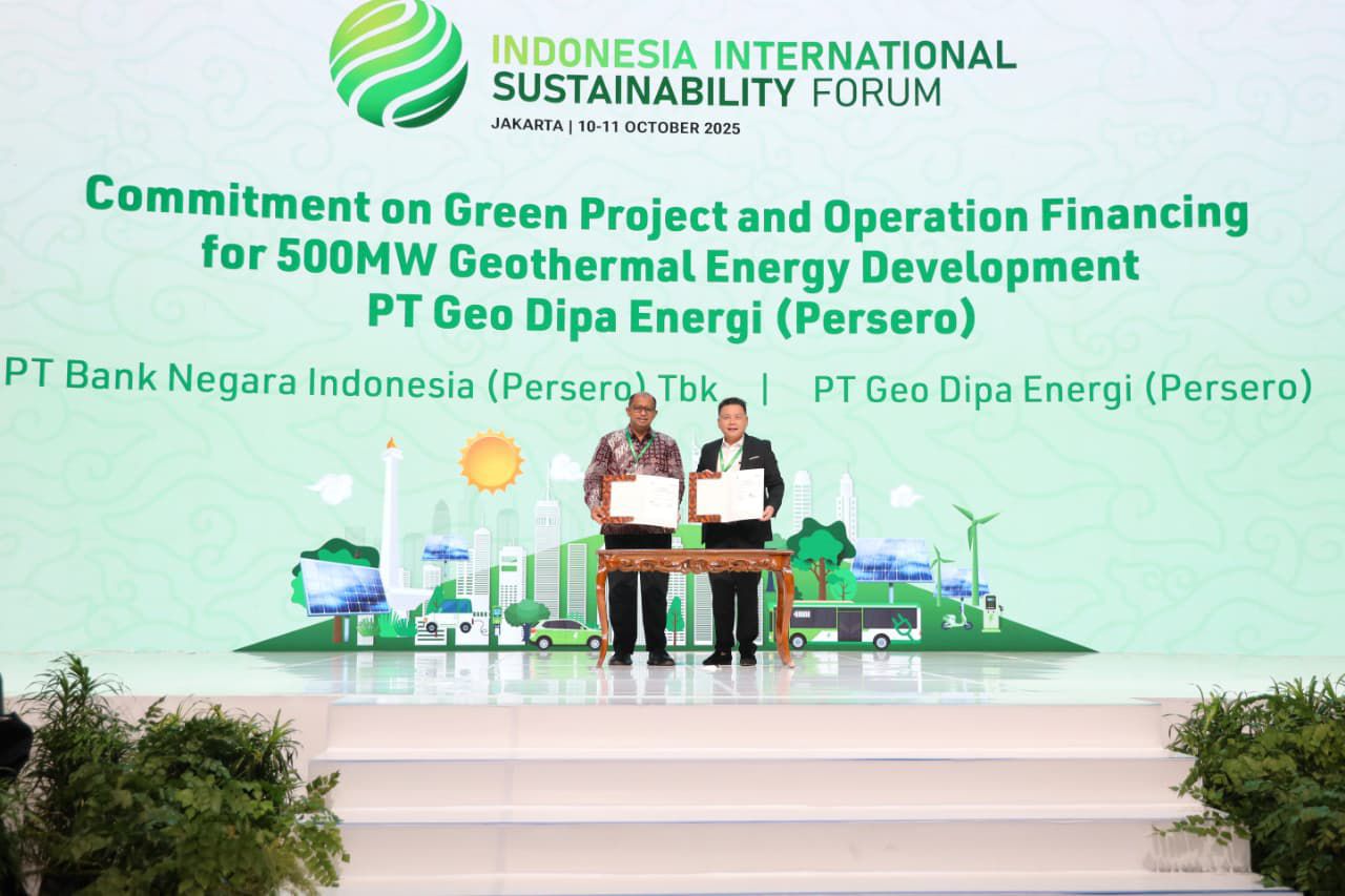 Potret prosesi seremonial BNI dan PT Geo Dipa Energi (Persero) di perhelatan Indonesia International Sustainability Forum (IISF) 2025 di Jakarta International Convention Center (JICC), Jumat (10/10/2025). BNI Sponsori Proyek Energi Panas Bumi 500 MW Milik Geo Dipa Energi