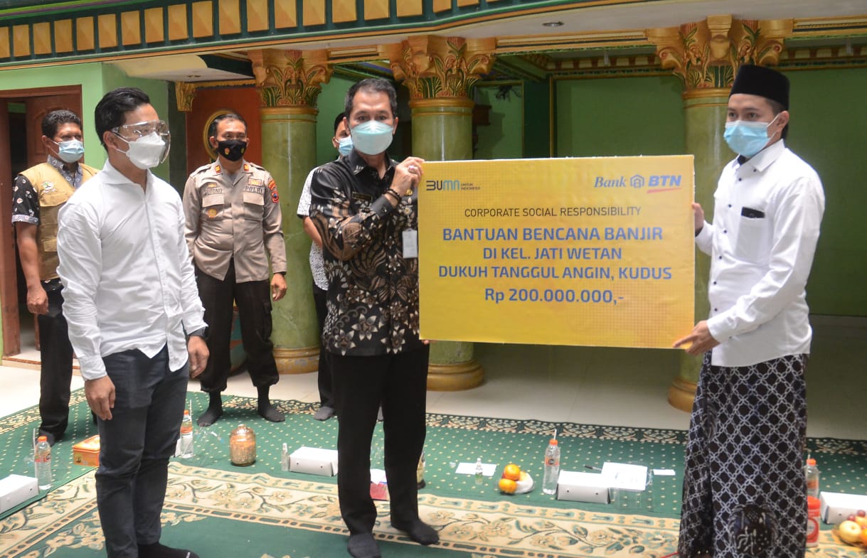 Bikin Senang Warga Kudus, Bank BTN (BBTN) Bantu Masyarakat Terdampak Banjir