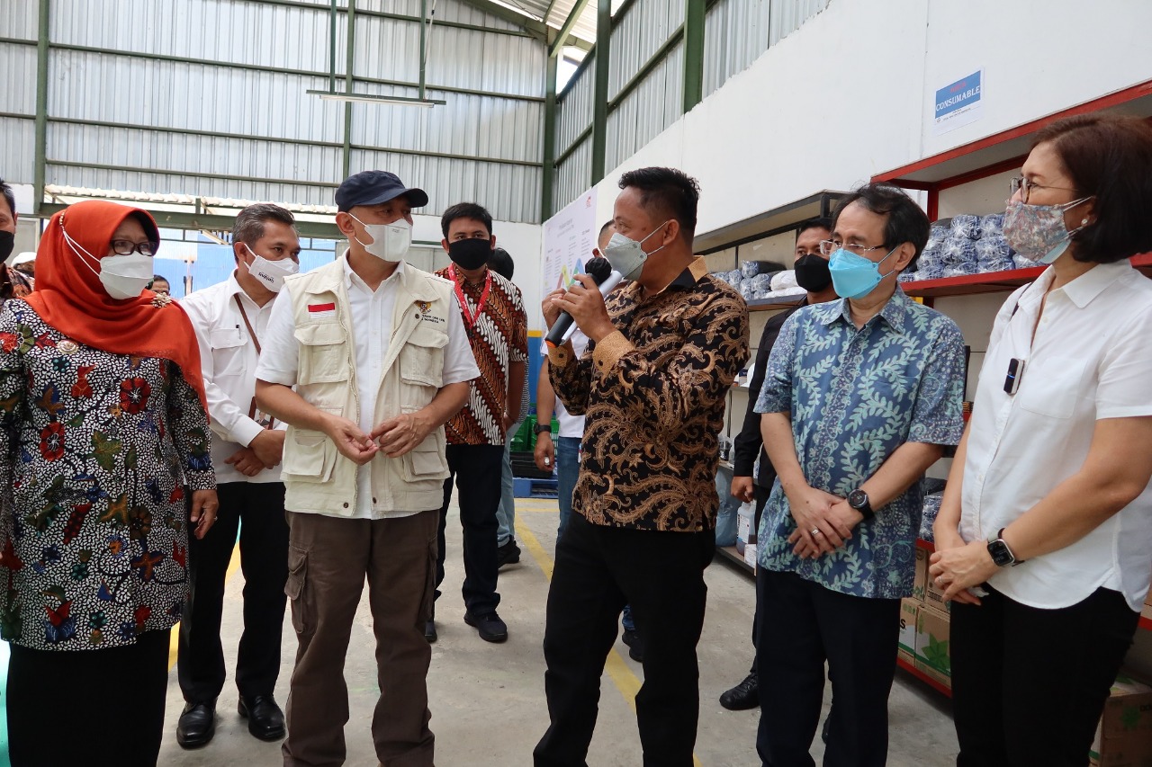 Menkop Teten Masduki Kunjungi UMKM Binaan YDBA di Tegal
