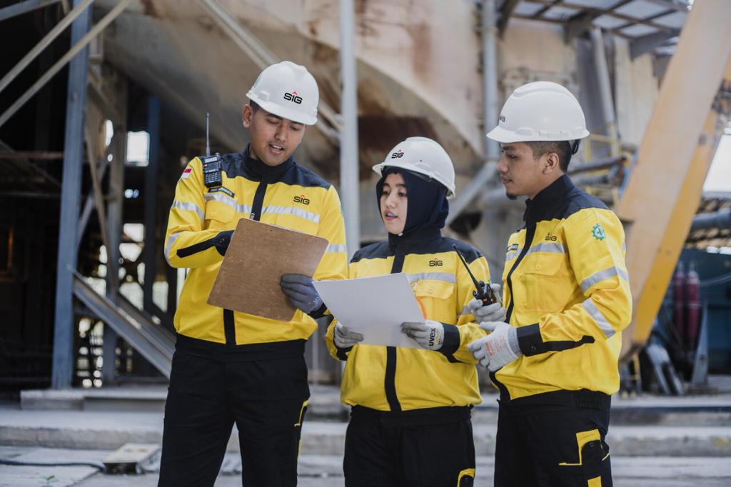 SMGR Terpilih Sebagai Outstanding Company 2021 Sektor Materials dari Asiamoney