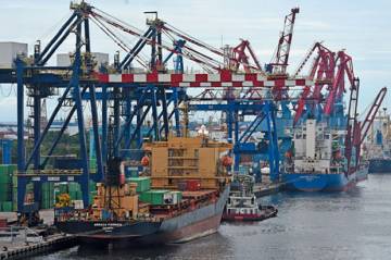 Ketua Umum Kadin Indonesia Harap ALFI Dorong Industri Logistik Nasional