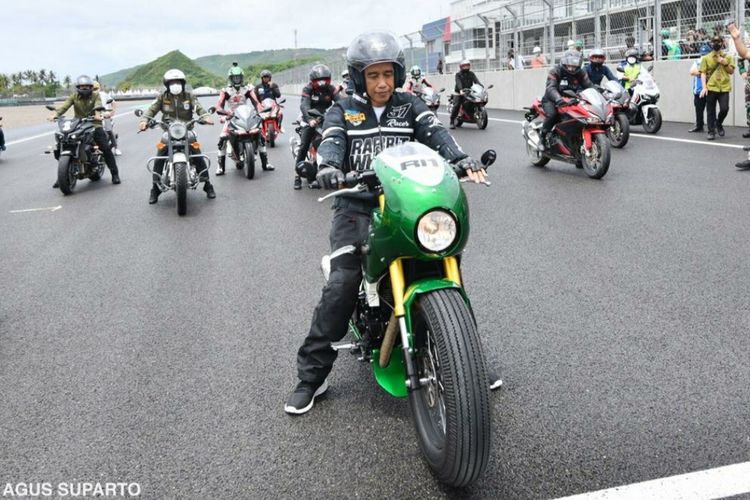 Presiden Resmikan Sekaligus Jajal Sirkuit Mandalika NTB dengan Motor Custom Hijau