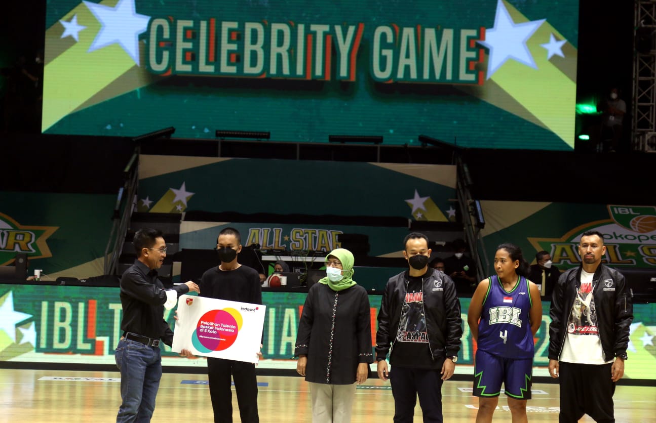 Indosat Luncurkan Program Pelatihan Basket di Sekolah