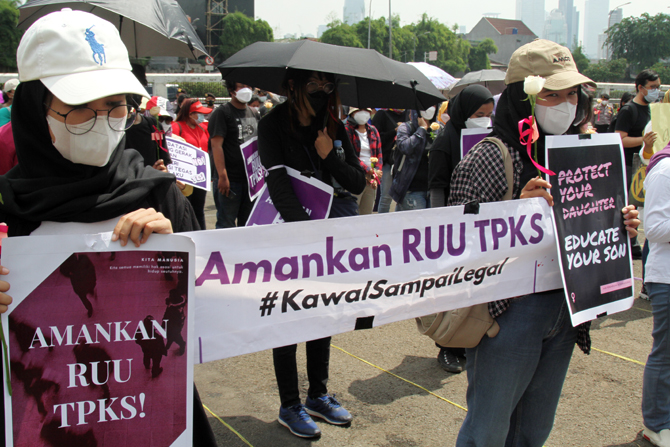 Diwarnai Tangis Haru Puan Maharani, DPR Sahkan UU Tindak Pidana Kekerasan Seksual