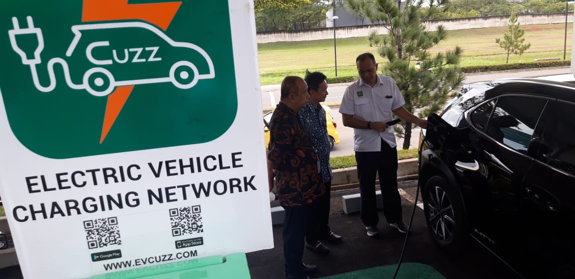 BCA Hadirkan Stasiun Pengisian Kendaraan Listrik Umum di Wisma Bank BCA Foresta BSD