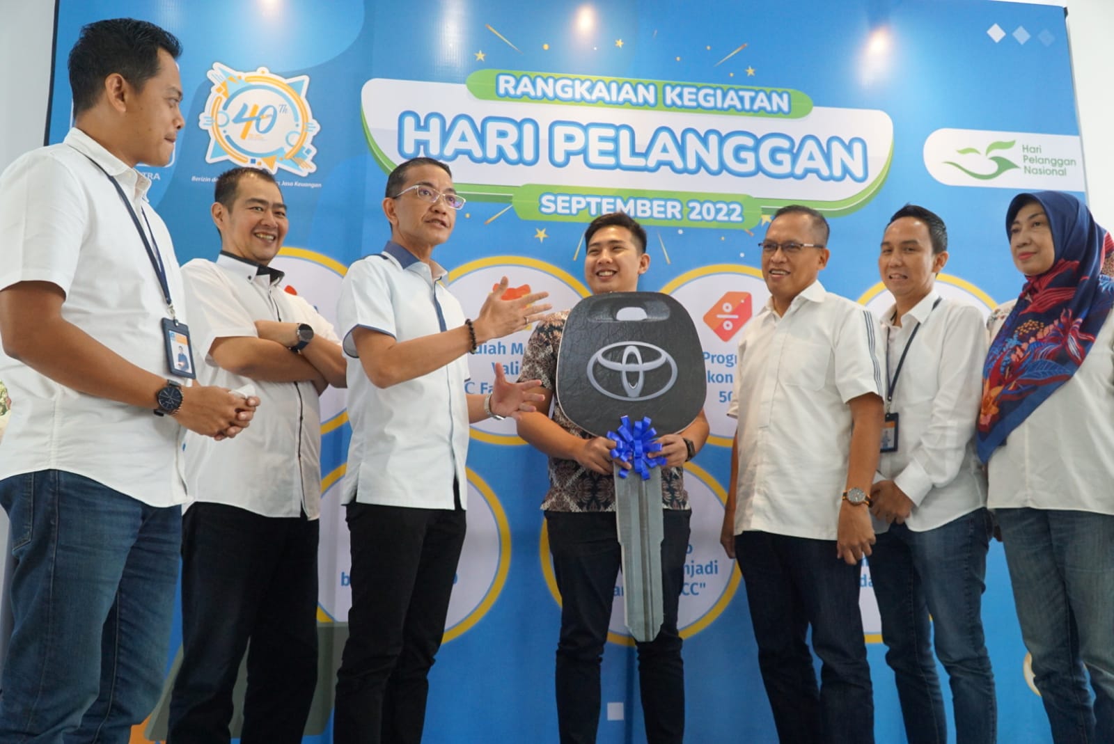 Rayakan Hari Pelanggan, ACC Serahkan Hadiah Undian Pelanggan Berseri