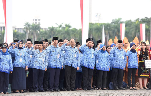 PNS Upacara Dok Situs Muba. PNS Minta Ganti Skema Iuran Pasti, Pensiun Langsung Bisa dapat Rp1 Miliar