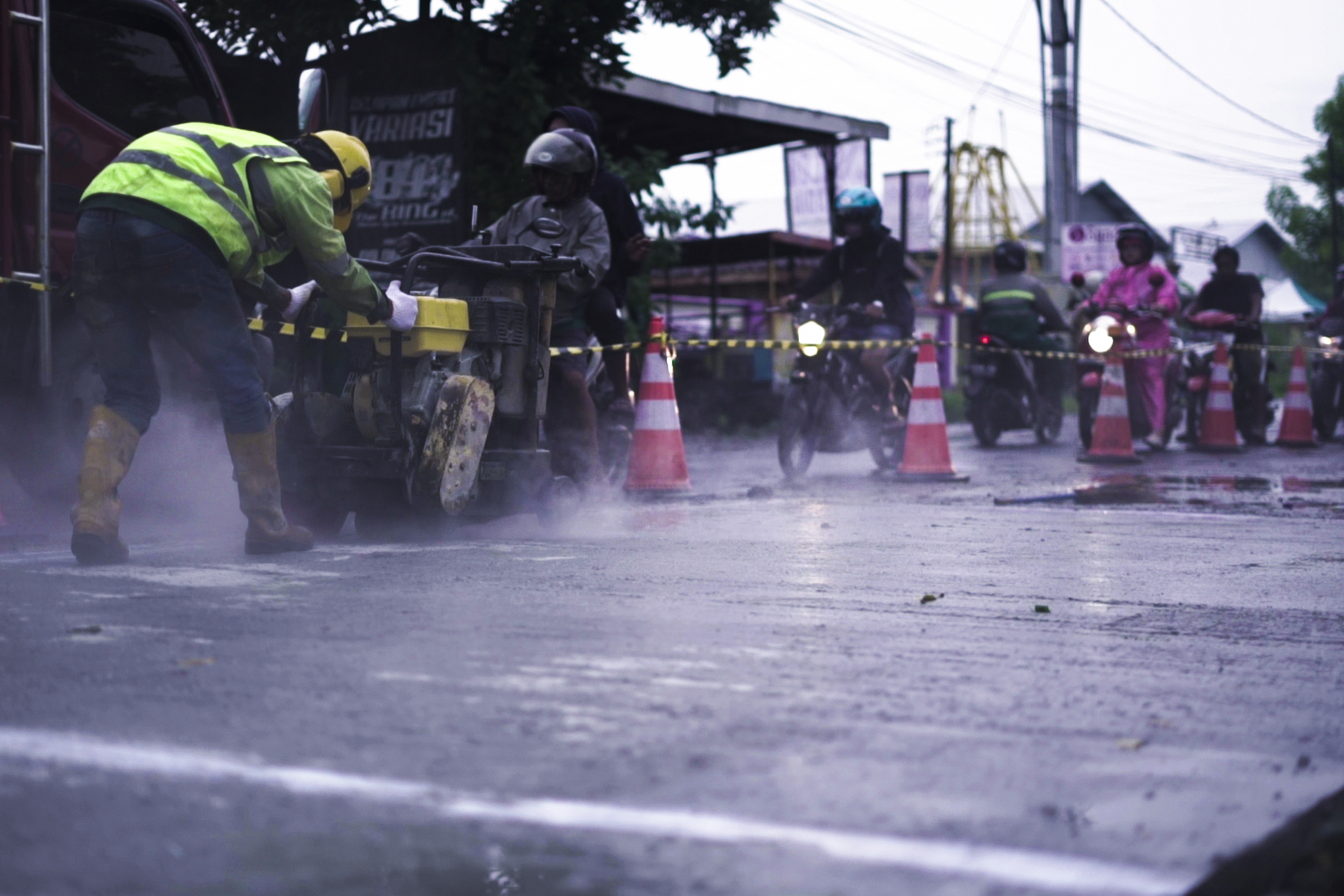 SIG (SMGR) Sukses Uji Coba Aplikasi Beton Cepat Kering Semarang-GodongĀ