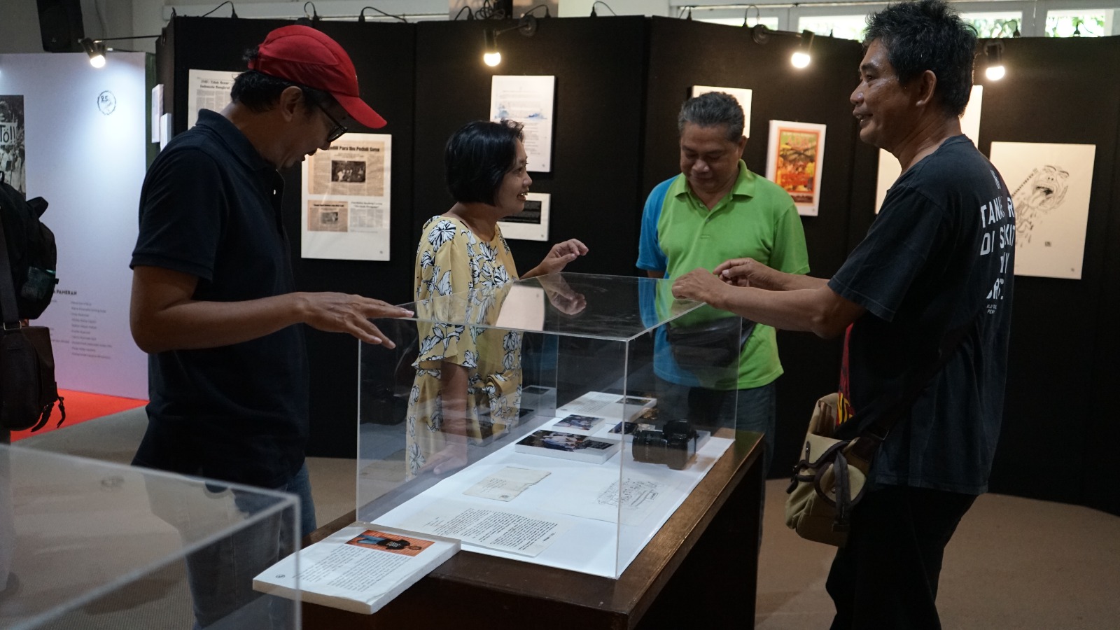 ILUNI FIB UI Menggelar Pameran Reformasi, Mengembangkan Generasi Gotong Royong