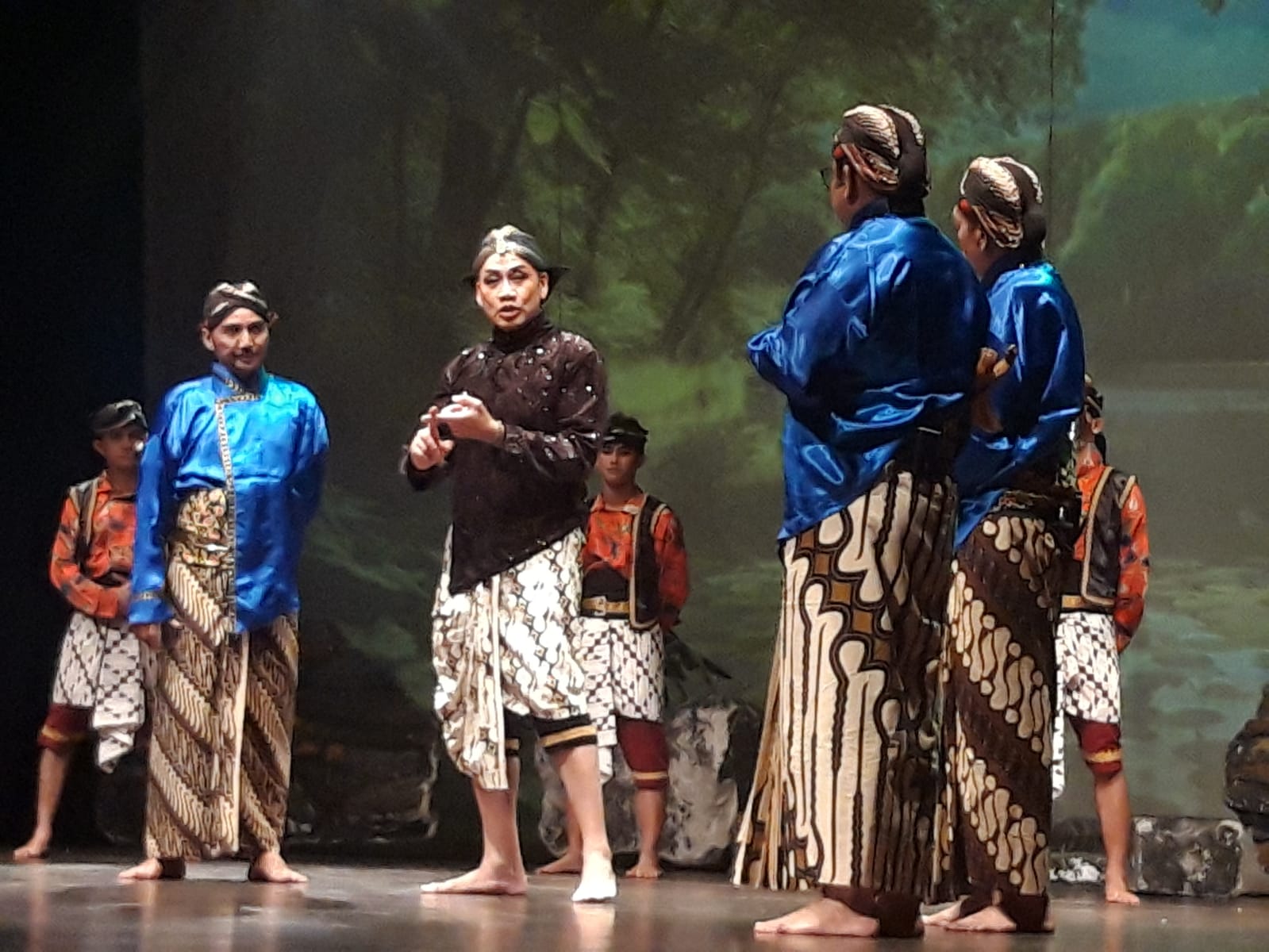 Berbagi Guyonan Ala Bankir, Jurnalis, dan Seniman di Panggung Ketoprak Ratu Kalinyamat