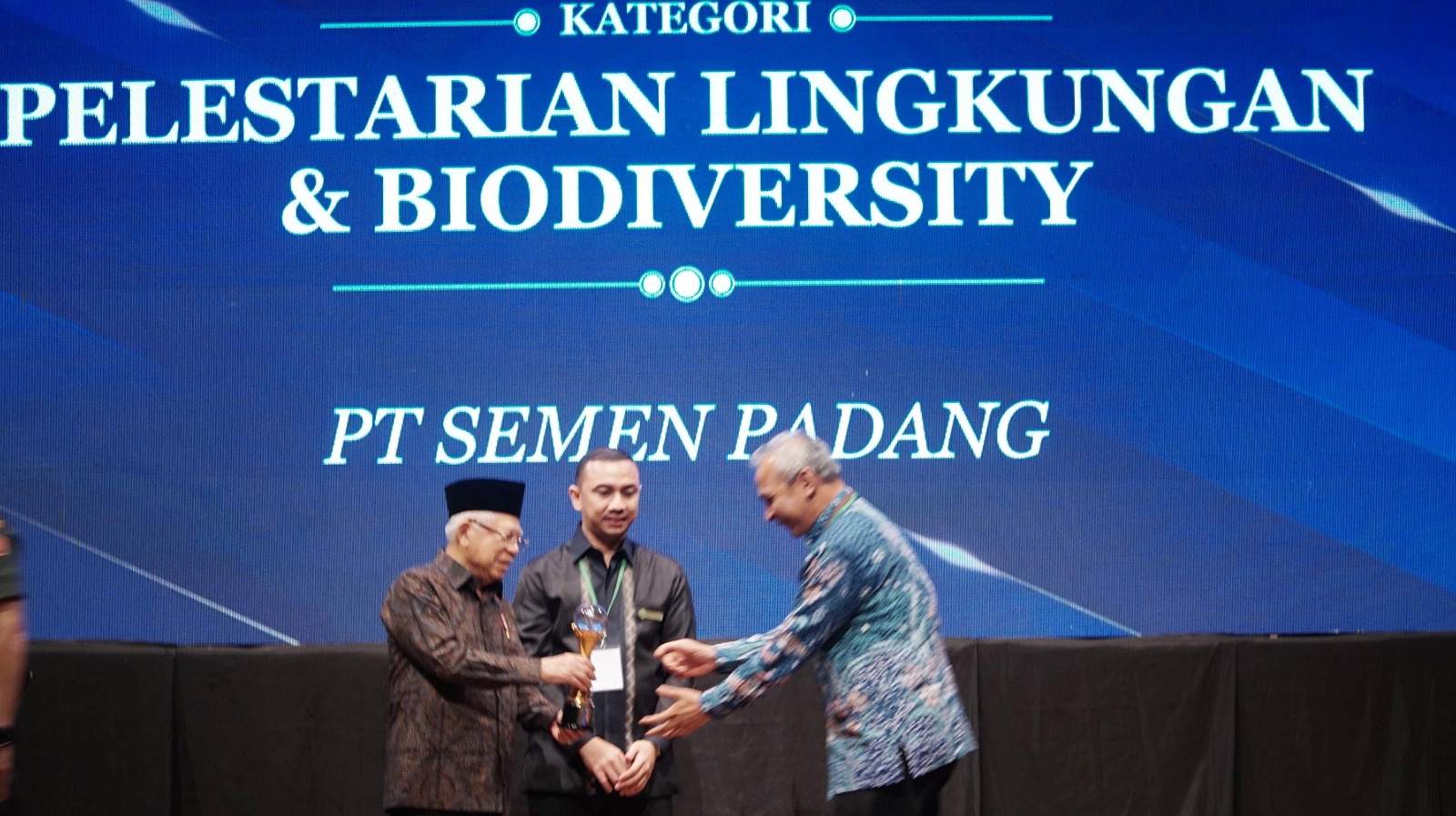 Padmamitra Award 2022 Umumkan Pemenang dari 11 Kategori, Wapres Serahkan Penghargaan