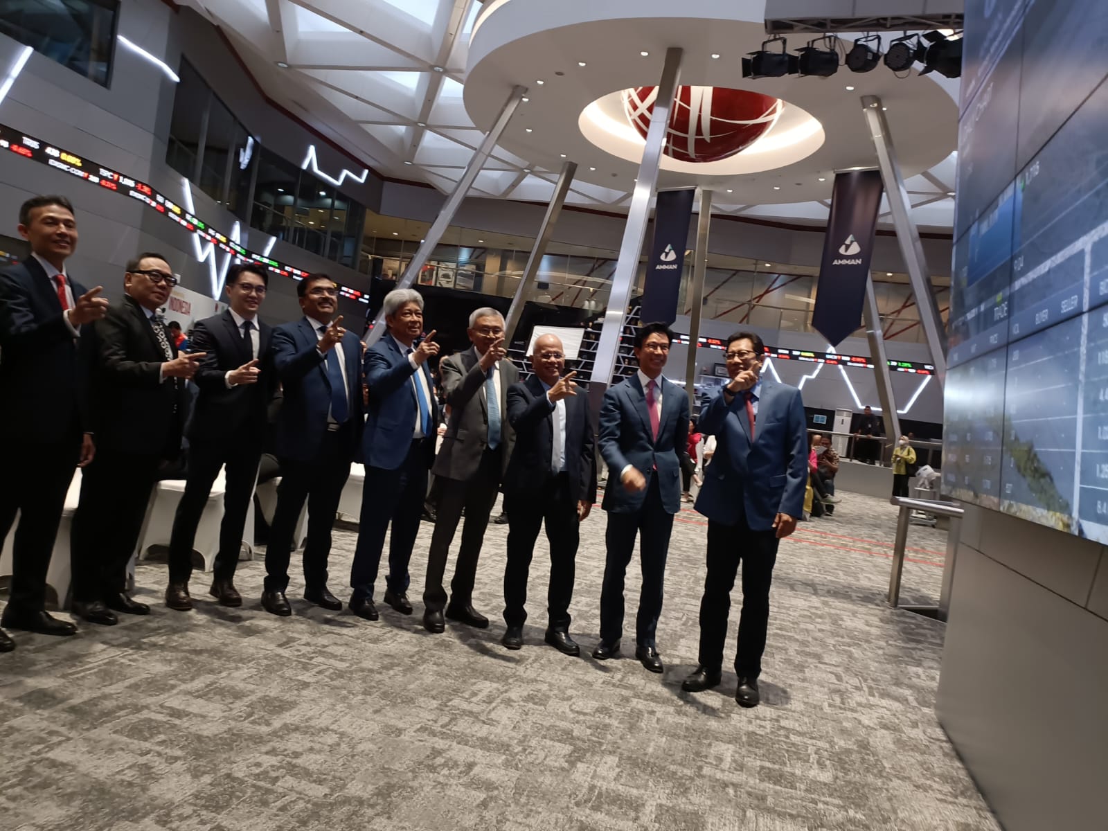 Resmi Melantai di BEI, IPO Amman Mineral Internasional Terbesar di Indonesia Tahun 2023