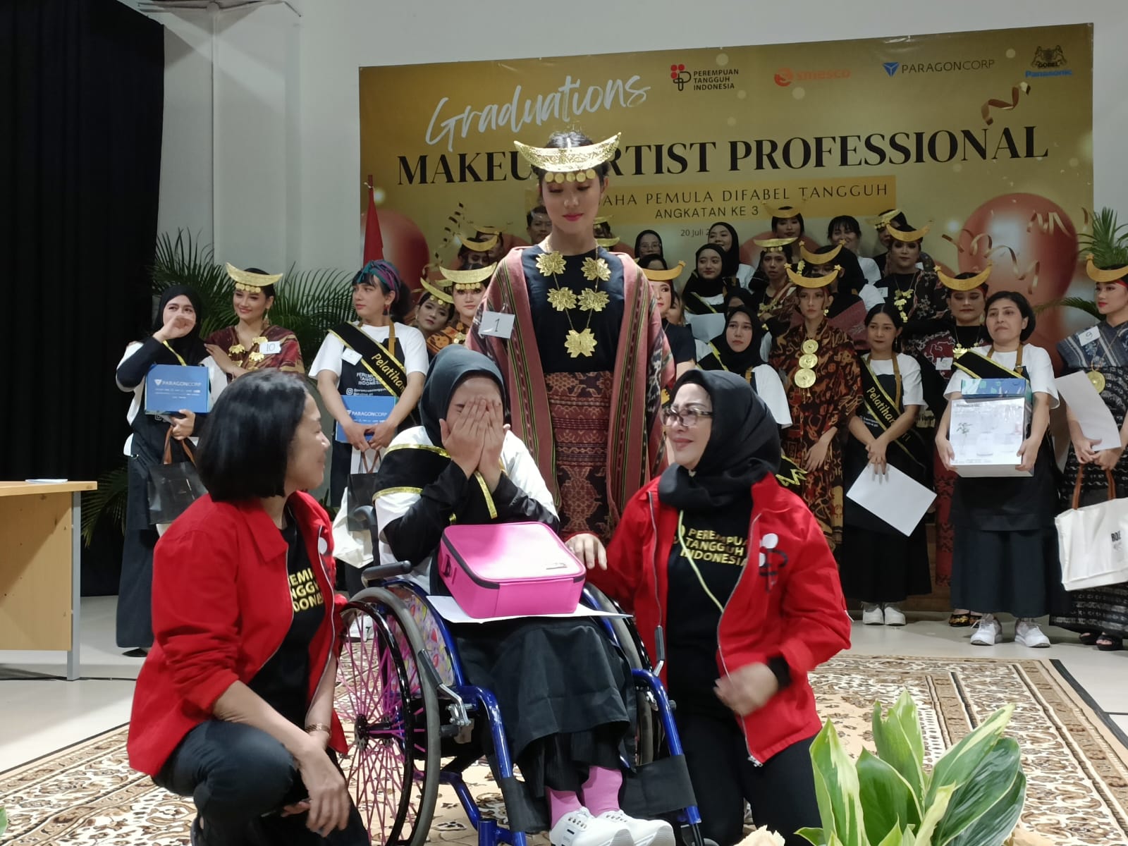 Berakhirnya Pelatihan Makeup Artis Professional Batch 3 Bersama Sahabat Tuli