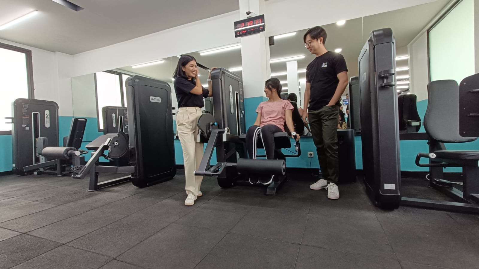 Anniversary ke-3 & HUT ke-78 RI, FIT HUB Wujudkan Indonesia Sehat Lewat Gym-nya Indonesia