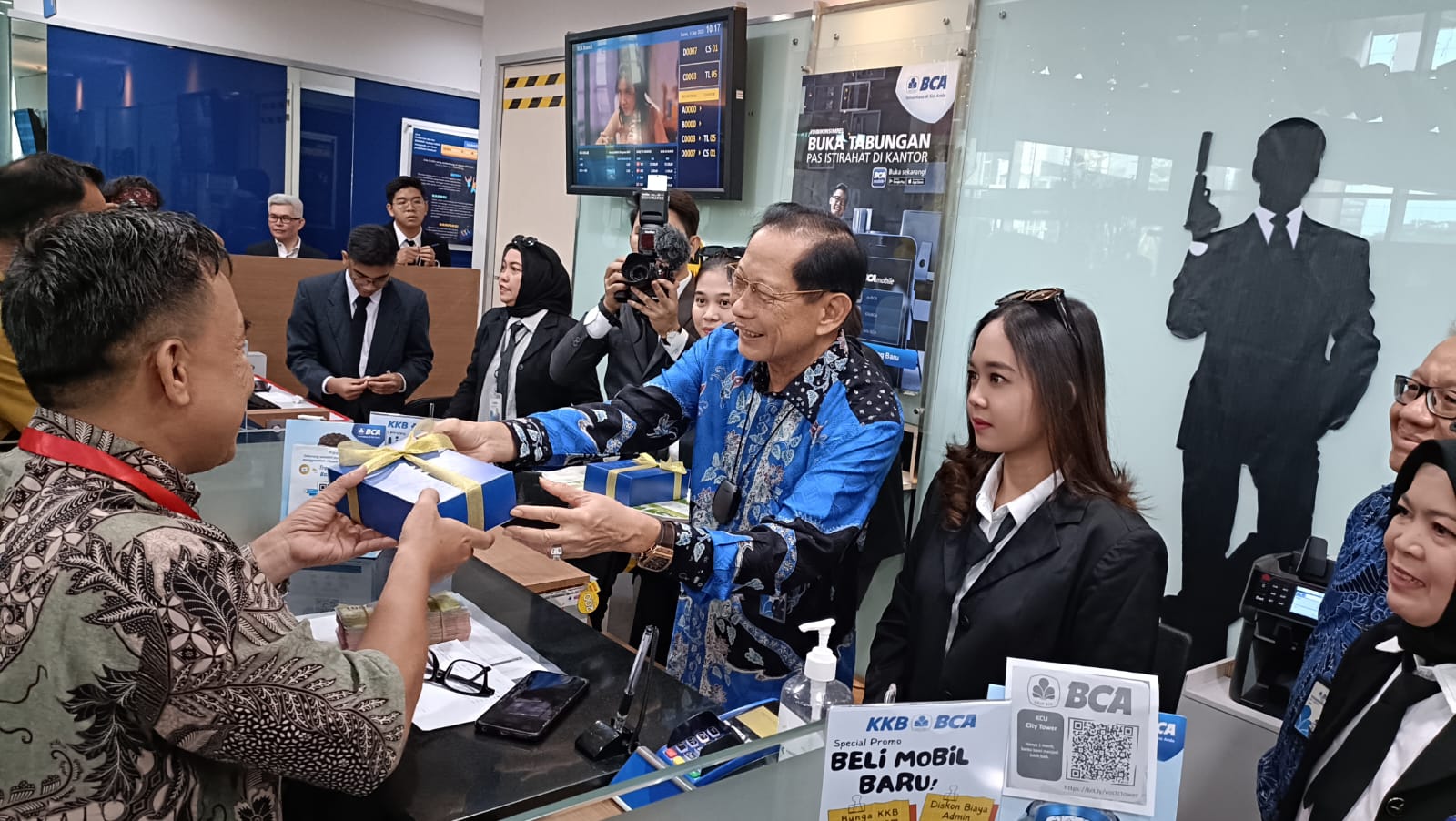 Hari Pelanggan Nasional 2023, Terima Kasih BCA Untuk Nasabah Pada Hari Istimewa