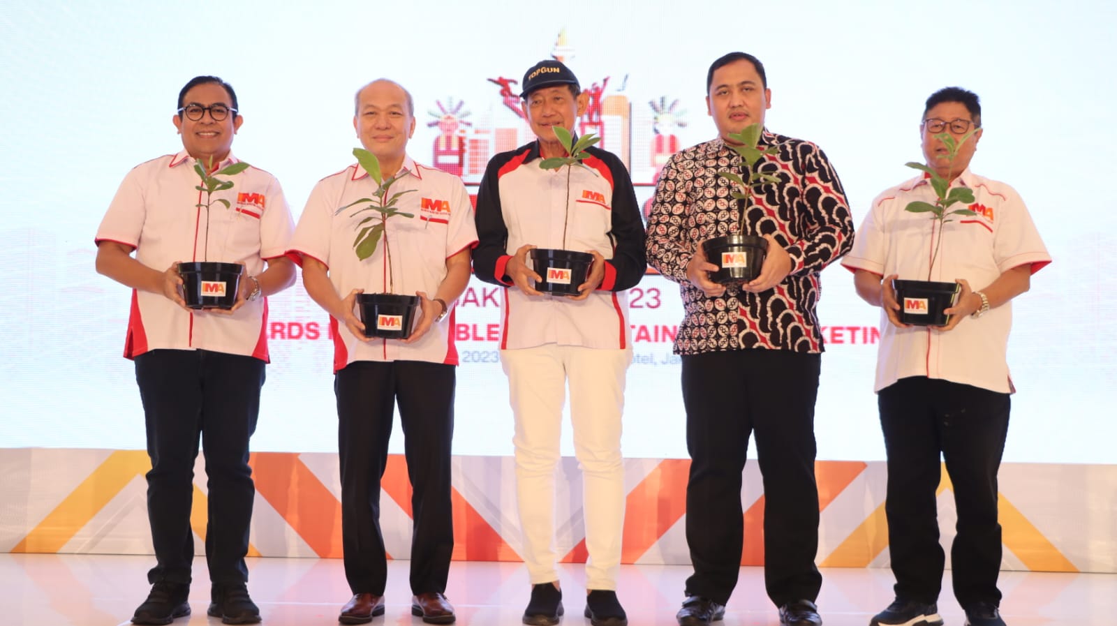 Suparno Djasmin President IMA 2023-2028, dan Komitmen Tanam 6 Ribu Pohon Penghijauan