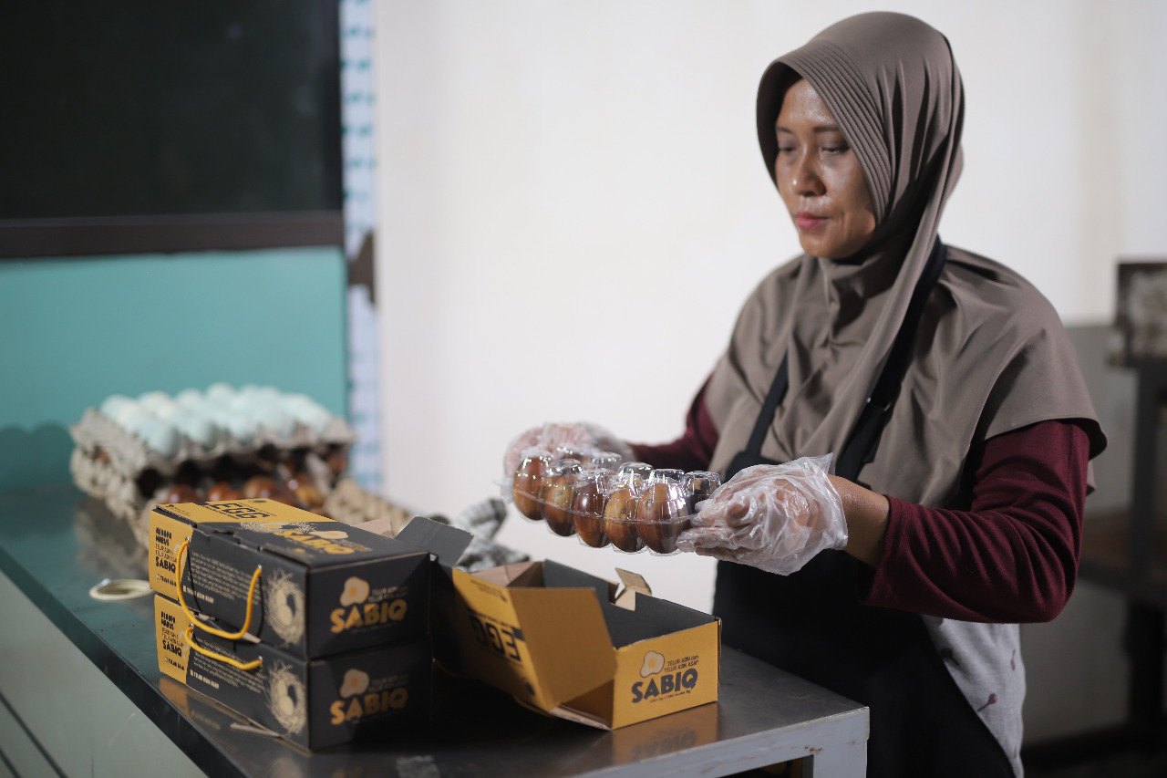 Lewat Program Klasterkuhidupku Usaha Telur Asin Ini Tambah Sukses