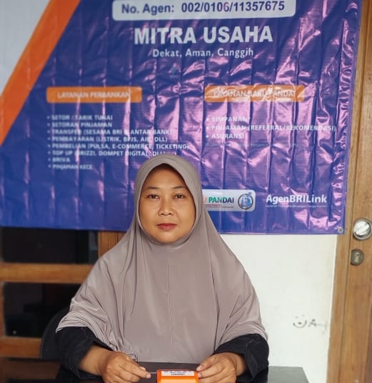 Kisah Agen Mitra UMi, Tambah Penghasilan Juga Bantu Ekonomi Warga