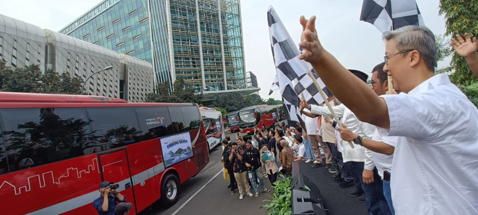 Lebaran 2024, Grup UT Fasilitasi Karyawan Mudik Aman dan Nyaman